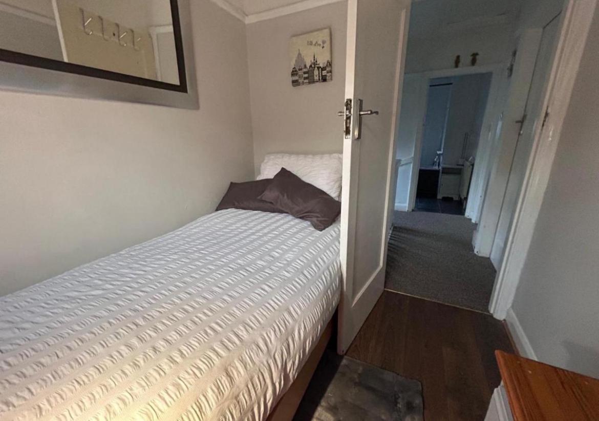 Redditch Rest Near Town Centre & Transport Links Lejlighed Eksteriør billede