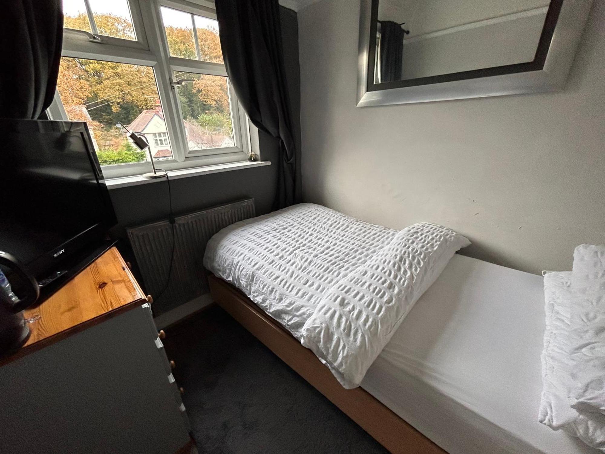 Redditch Rest Near Town Centre & Transport Links Lejlighed Eksteriør billede