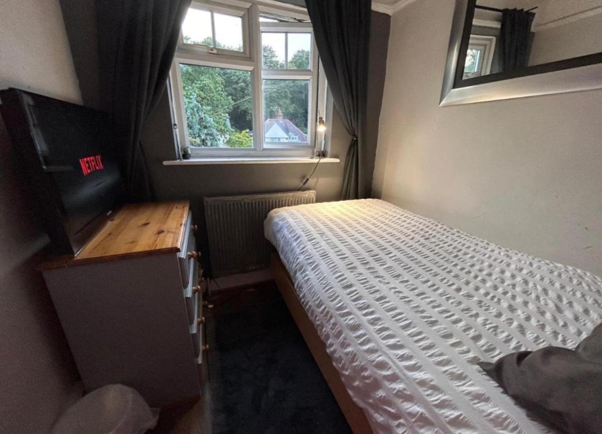 Redditch Rest Near Town Centre & Transport Links Lejlighed Eksteriør billede