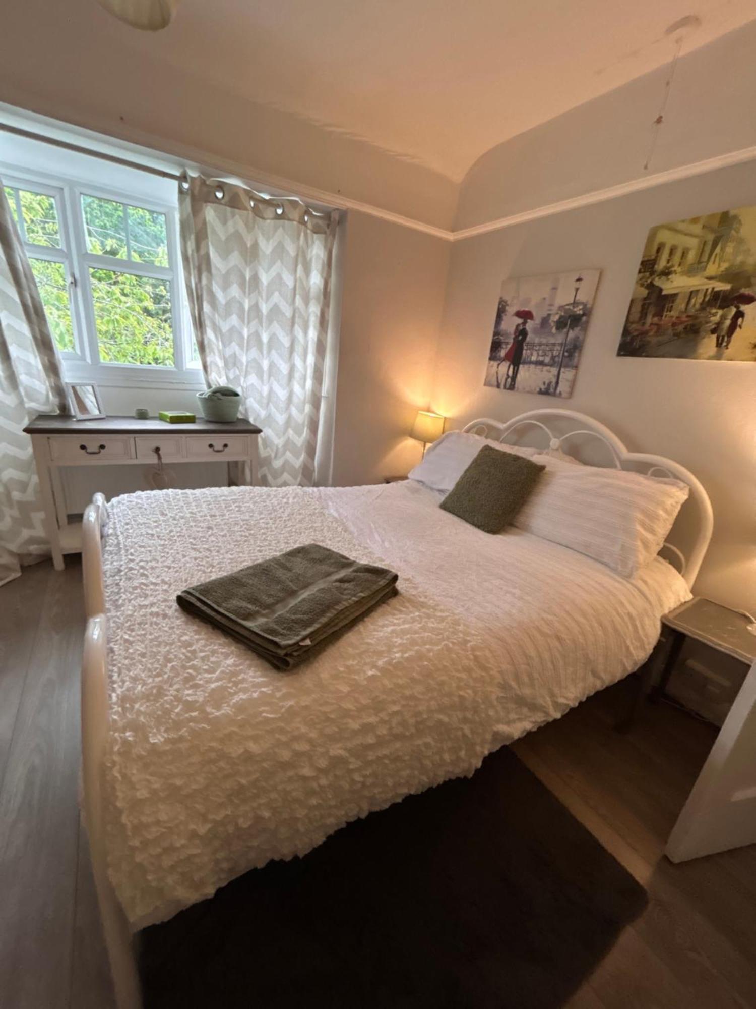 Redditch Rest Near Town Centre & Transport Links Lejlighed Eksteriør billede