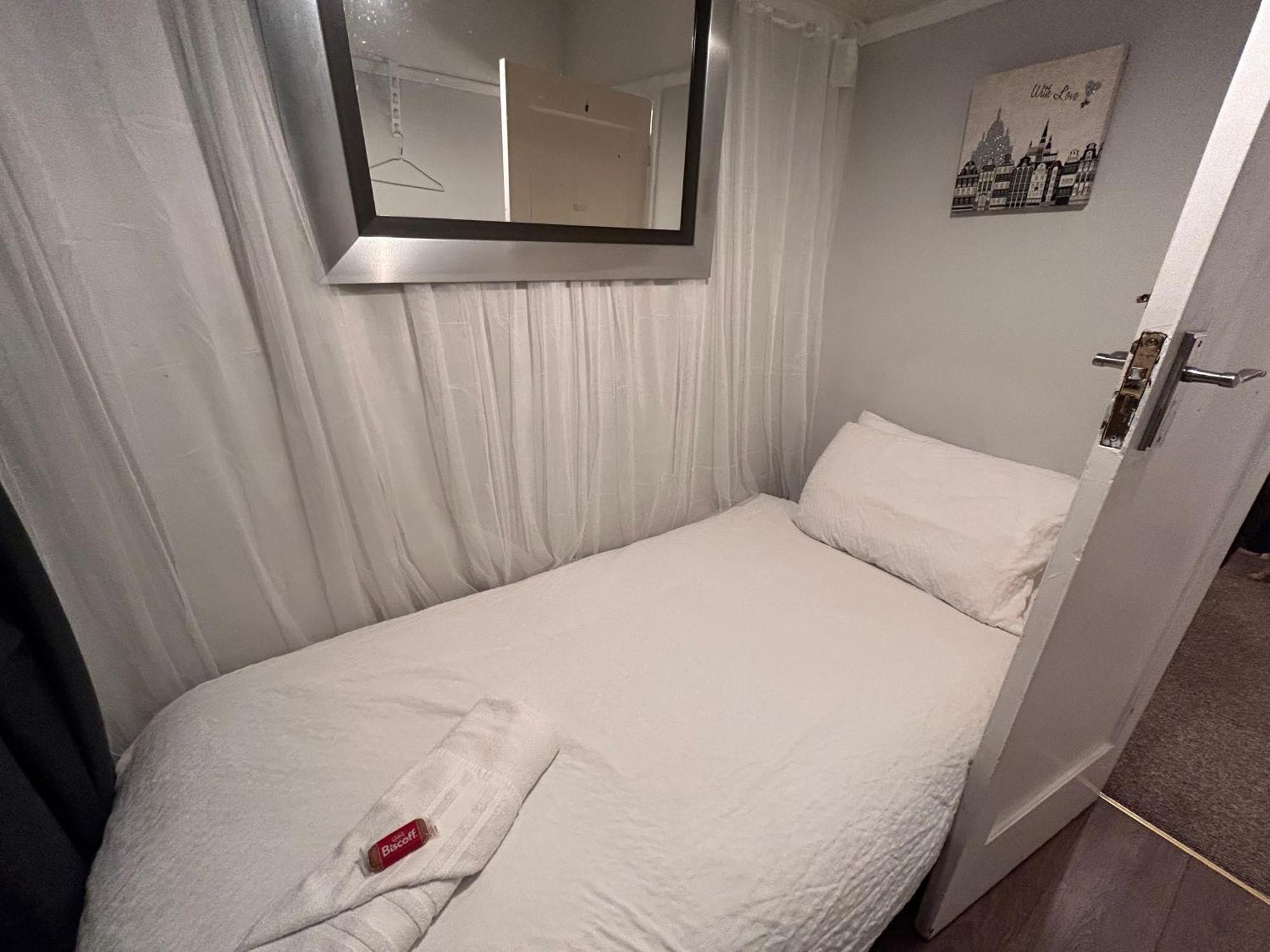 Redditch Rest Near Town Centre & Transport Links Lejlighed Eksteriør billede