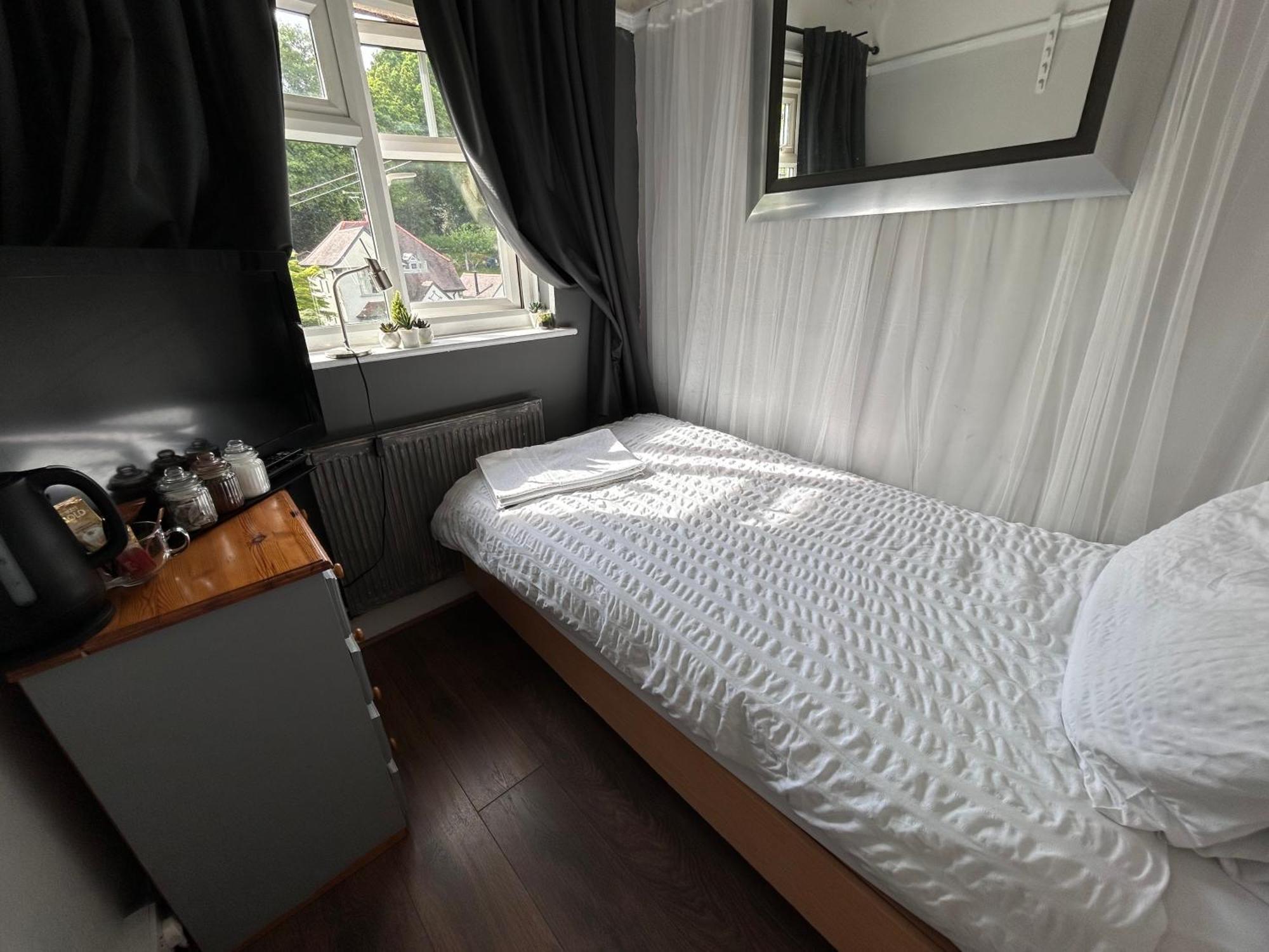 Redditch Rest Near Town Centre & Transport Links Lejlighed Eksteriør billede